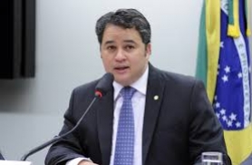 Efraim ficou solidário com a família dos policiais assassinados