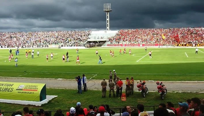 Campinense venceu o clássico no Amigão
