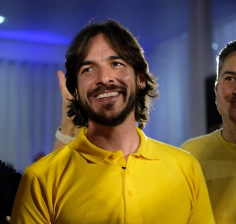 Pedro resolveu tomar posição e sair de cima do muro