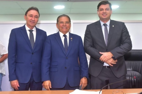 Adriano foi peça chave na escolha para o TCE