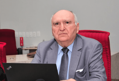 Nominando é o atual presidente do TCE