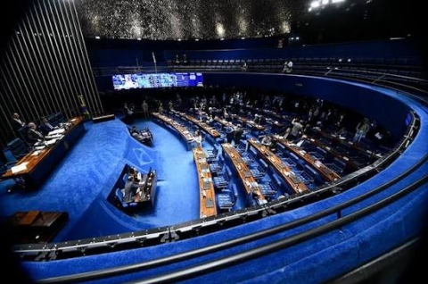 Governo tentou adiar a votação mas foi derrotado