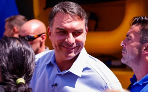 Gringos apostam na vitória de Flávio