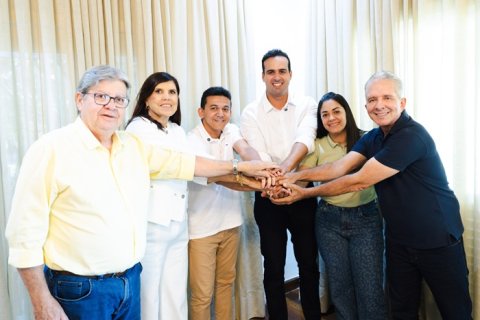Alvino anunciou apoio  Nabor para o Senado