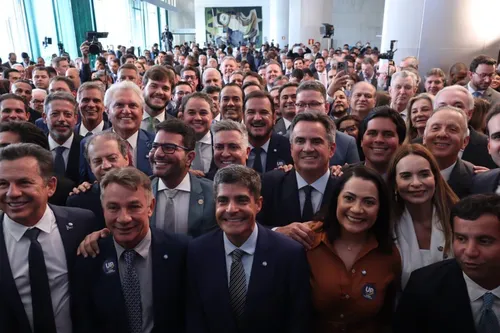 União Brasil e Progressistas abandonam o barco furado de Lula
