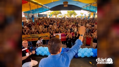 Adriano destaca alegria e gratidão durante evento