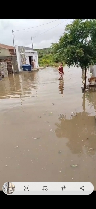 A água trouxe transtornos em Ingá