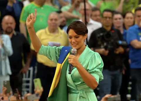 Michelle está indignada com ação policial
