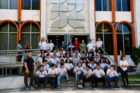 Estudantes visitaram a ALPB