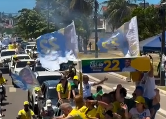 Bolsonaristas promovem carreata gigantesca em João Pessoa e recebem manifestação de populares